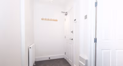 Coastal Charm 1BR Flat near the Sea Street Parking