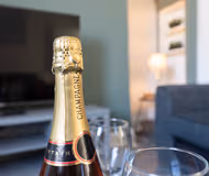 Newly Renovated 3BR House near hospital & uni