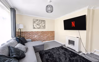 The Ipswich Snug Spacious 3BR Retreat FREE Parking