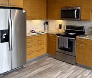 McKinnon St Apartment