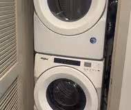 McKinnon St Apartment