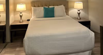 McKinnon St Apartment