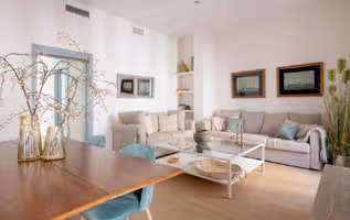 Spacious 2-Bedroom Apartment with City Views in Central Seville