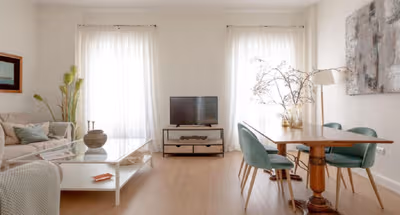 Spacious 2-Bedroom Apartment with City Views in Central Seville