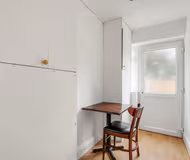 Near Ilford Station |Sleeps to 6|Free Parking|