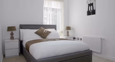 Modern Chich 2BR Flat near DLRstation Free Parking