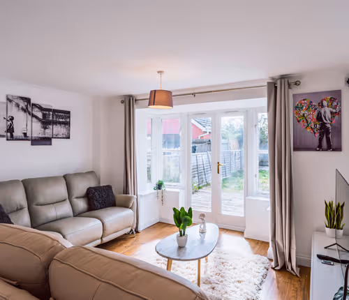 Contractor-Hub Home | Close to MK & M1