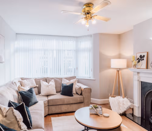 Free Parking | Quick Access to M6 & City Centre