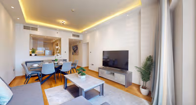 2 BR Apartment with Stunning Lake Views