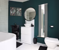 2 bed house with games room & parking