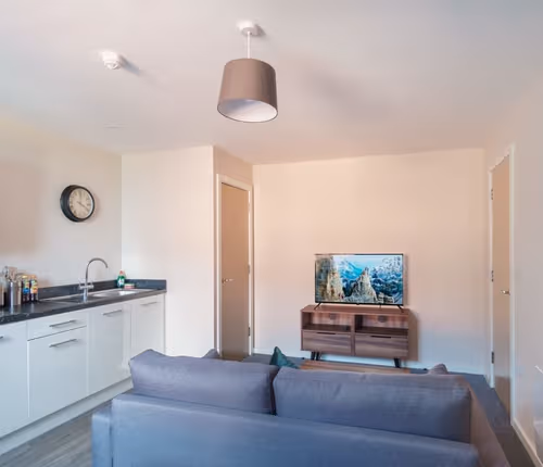 Apartment for 2 | Salford | All Amenities