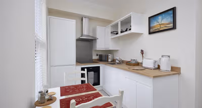 Immaculate Apartment | Historic Lincoln | Wi-Fi