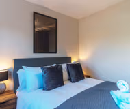 Spacious Salford Quays Apartment, Prime Location