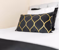 3 Bedroom House-Parking-Garden-Pool & Tennis Table