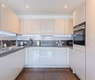 Luxury 3 Bed 2 Bath Flat