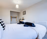 2Bd Flat l M40 nearby l Free Parking l Free Wifi