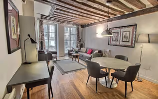 Palais Royal- A True Parisian Warmth Amid "Le Louvre & Tuileries", Mobility Lease Only
