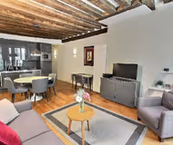 Palais Royal- A True Parisian Warmth Amid "Le Louvre & Tuileries", Mobility Lease Only