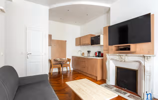 Rue Médéric Serviced Apartment