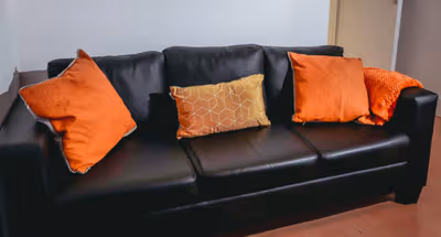 Elizabeth Line Retreat – Modern 2BR Flat in Hayes