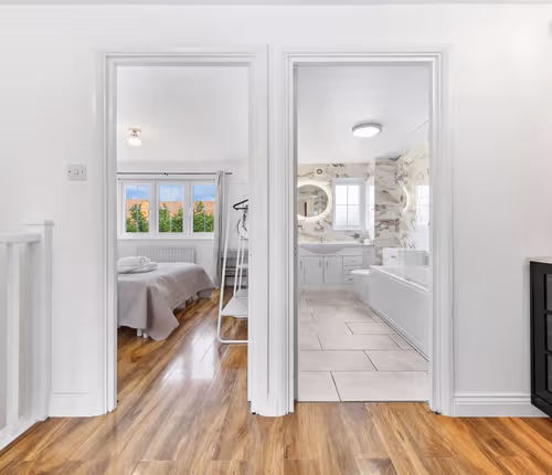 Luxury 4 Bedroom Townhouse in London