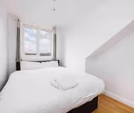 Stunning 4 bedroom house , 2 baths in EastHam