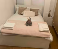 Bedroom at 1BD w/private garden