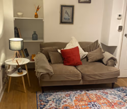 1BD w/private garden