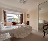 Spacious 4-Bed Solihull Home ideal for Contractors