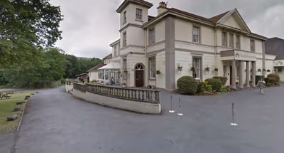 5BR Manor Park Country House 02