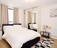 Central Mill Hill Home – Spacious 4BR Free Parking