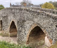 Central Mill Hill Home – Spacious 4BR Free Parking