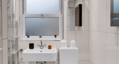 2 bedroom house near Canary Wharf with garden