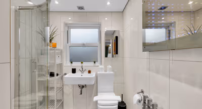 2 bedroom house near Canary Wharf with garden