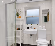 2 bedroom house near Canary Wharf with garden