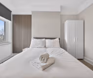 NEW! 5BR Home near City Centre with Garden