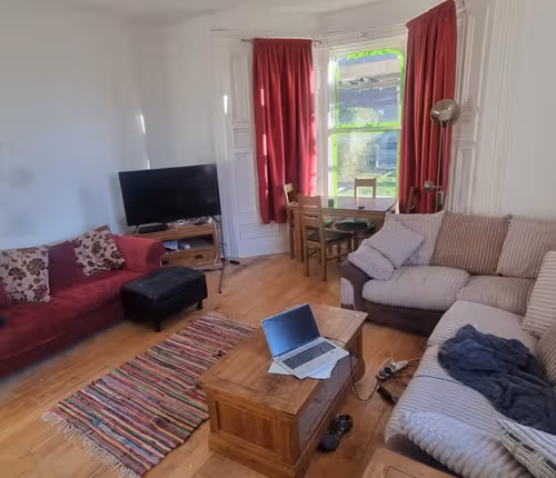 Sunderland 2-Bedroom Gem Near City