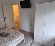 Colindale 5BR