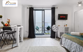 Modern Cosy Studio with Parking