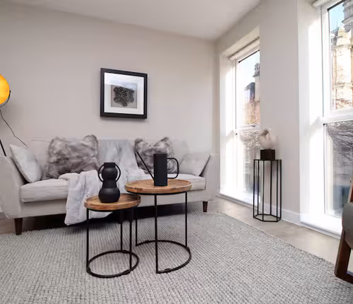 Charming 2BR Home in a Popular Urban Quarter