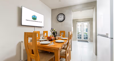 586 Southmead