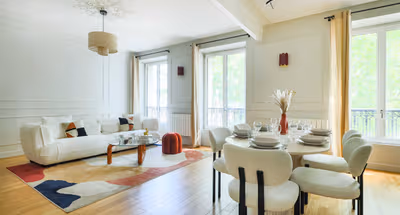 Elegant Service Apartment in Marais