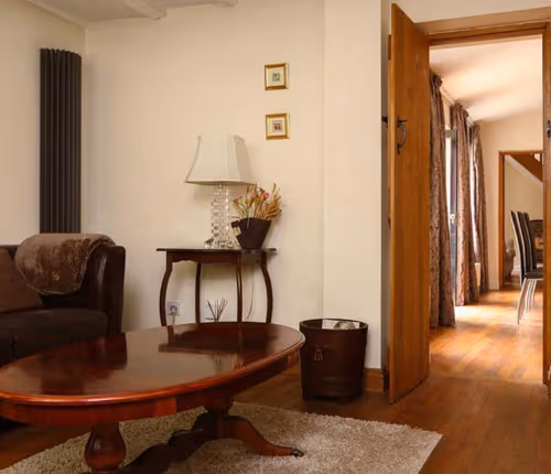 Prospect Cottage: 3BR Countryside Retreat Sleeps 6