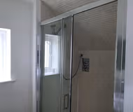 The Green House Durham Large Family & Contractor Stay Sleeps 12 with Ample Parking