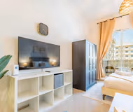 Studio Apartment in Hanover Square