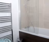 Modern Chich 2BR Flat near DLRstation Free Parking