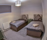 Spacious 6-Bedroom Property with Ensuite – Perfect for Groups