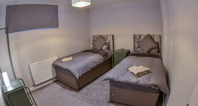 Spacious 6-Bedroom Property with Ensuite – Perfect for Groups