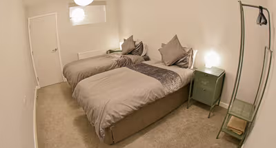 Spacious 6-Bedroom Property with Ensuite – Perfect for Groups