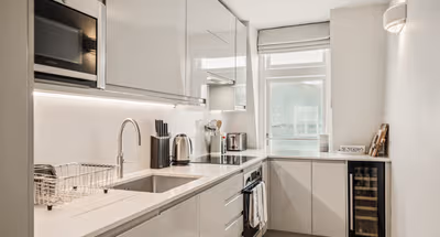 Luxury 2-bed Penthouse with Elegant interiors
